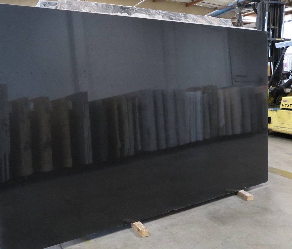 Absolute-Black-Polished-Granite_2