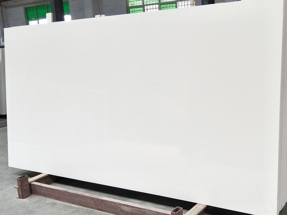 pure-white-quartz-countertops-slabs